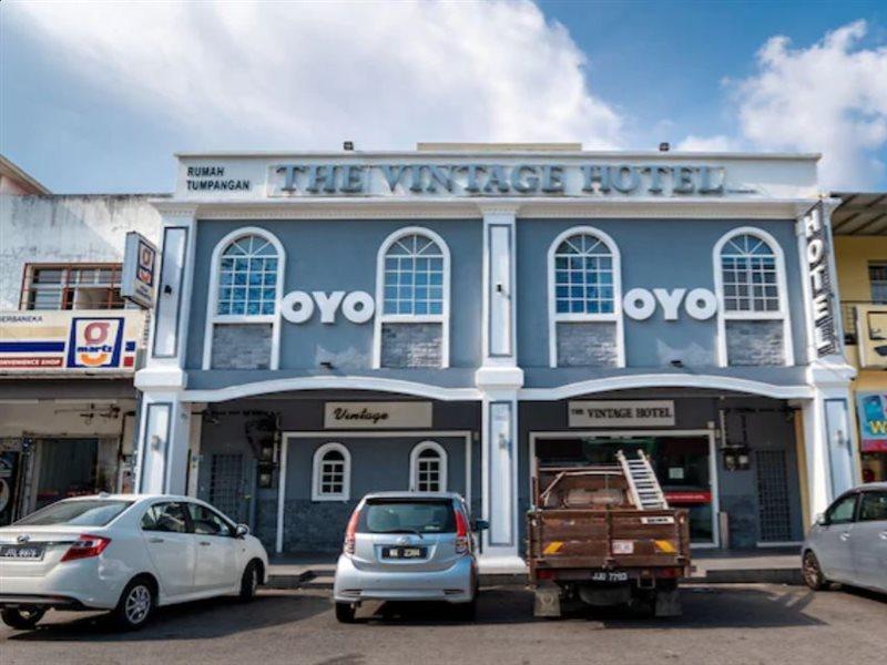 Super Oyo 596 The Vintage Hotel Τζόχορ Μπάχρου Εξωτερικό φωτογραφία