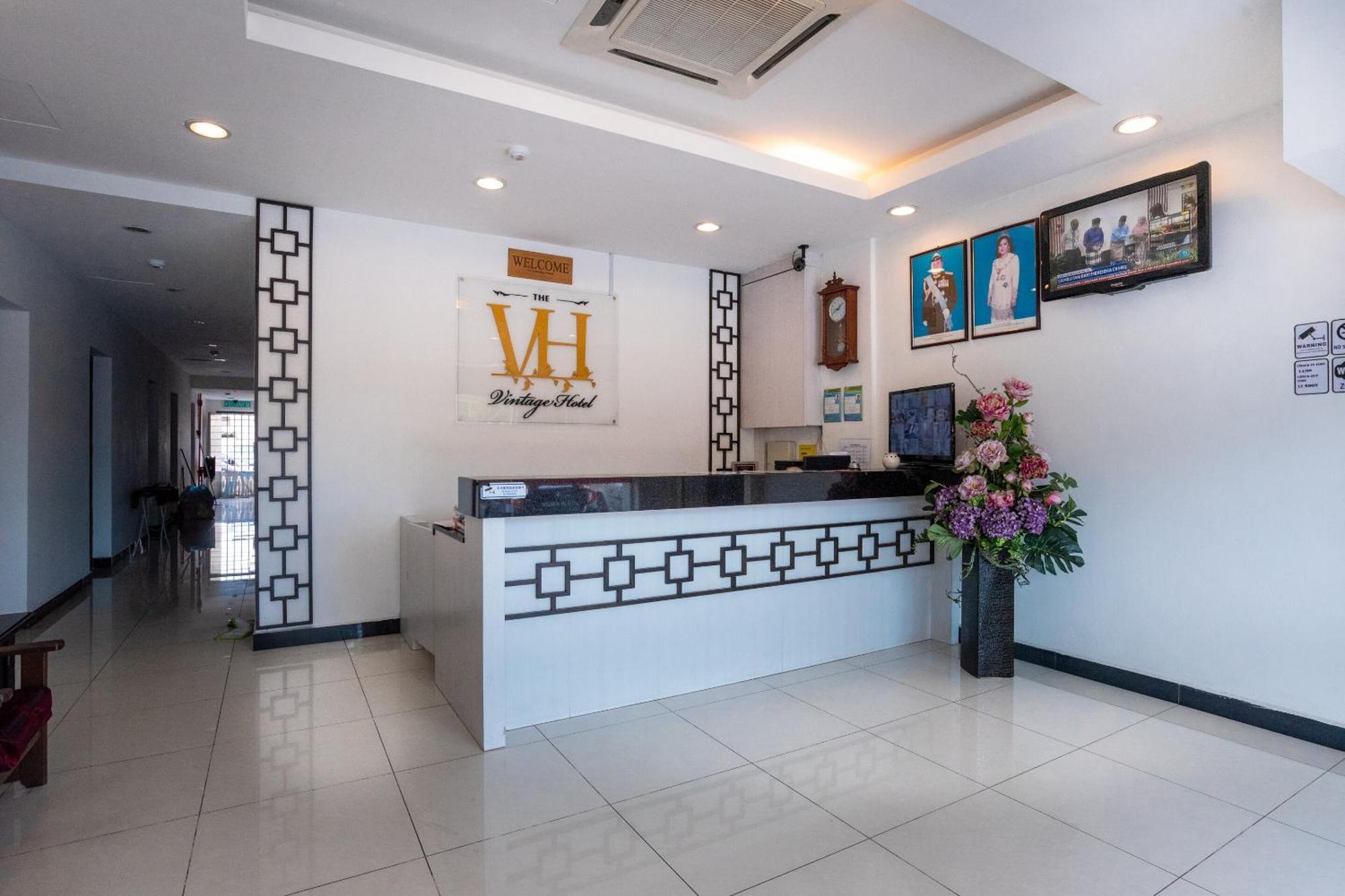 Super Oyo 596 The Vintage Hotel Τζόχορ Μπάχρου Εξωτερικό φωτογραφία
