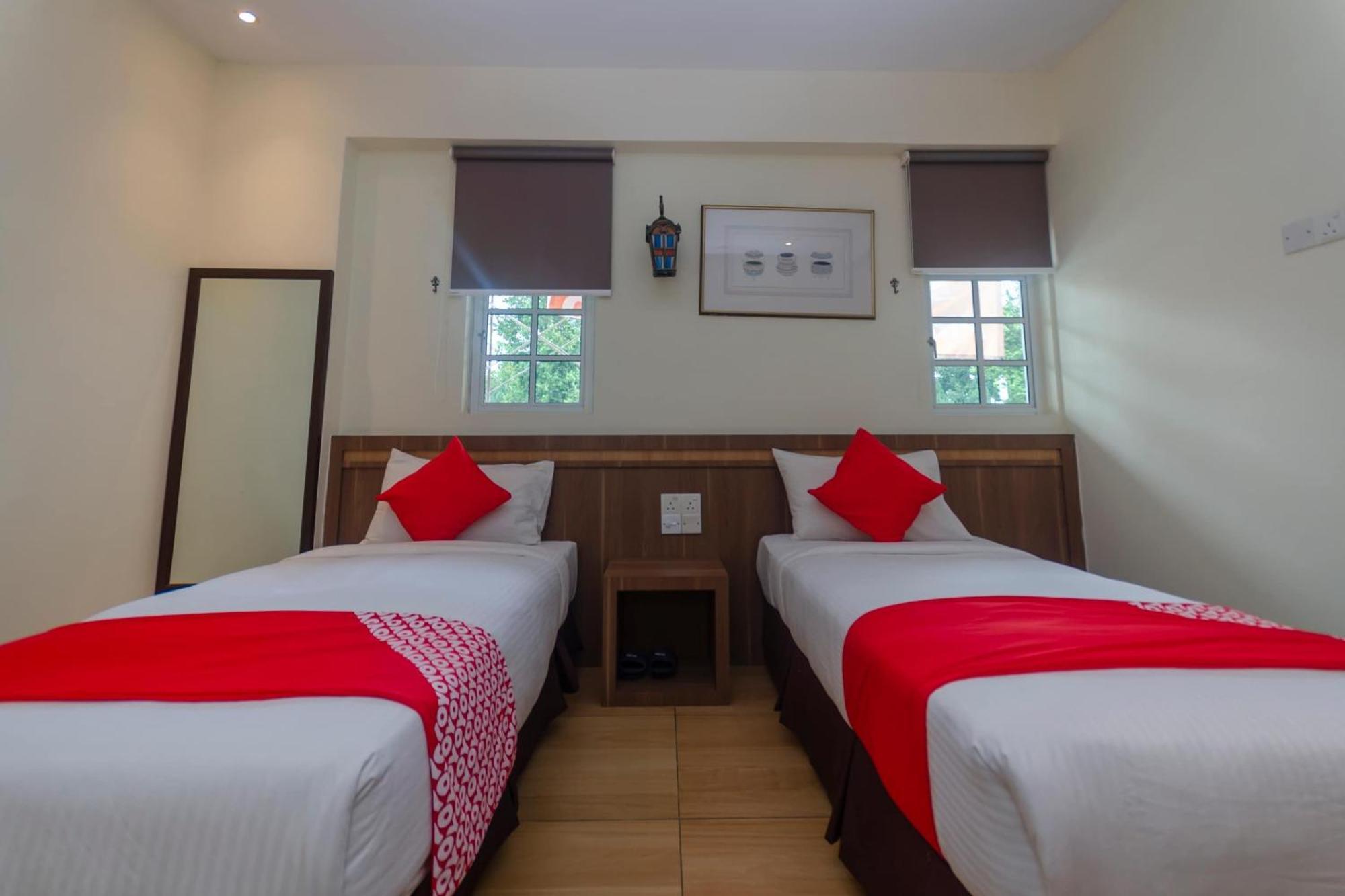 Super Oyo 596 The Vintage Hotel Τζόχορ Μπάχρου Εξωτερικό φωτογραφία
