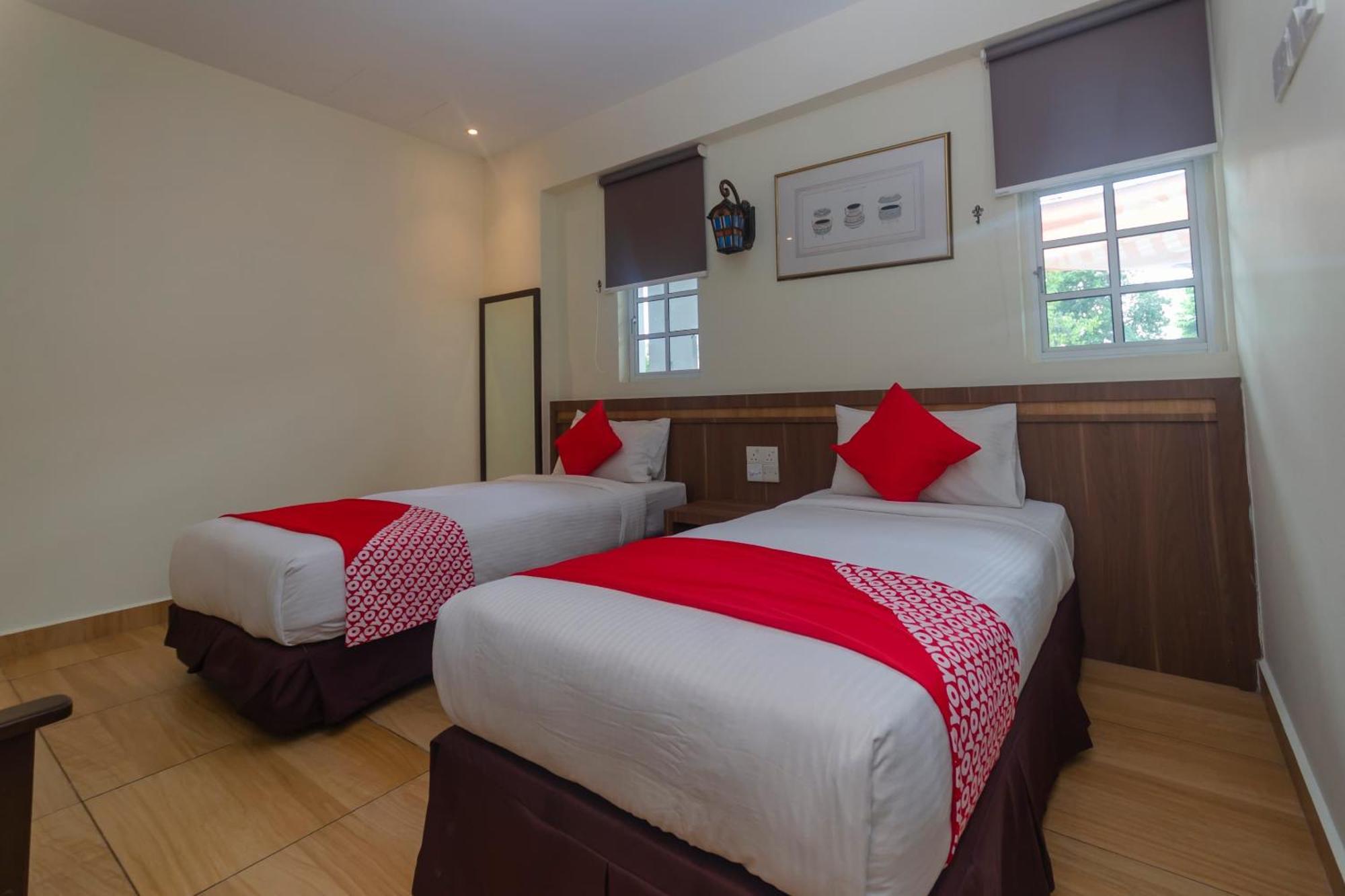 Super Oyo 596 The Vintage Hotel Τζόχορ Μπάχρου Εξωτερικό φωτογραφία