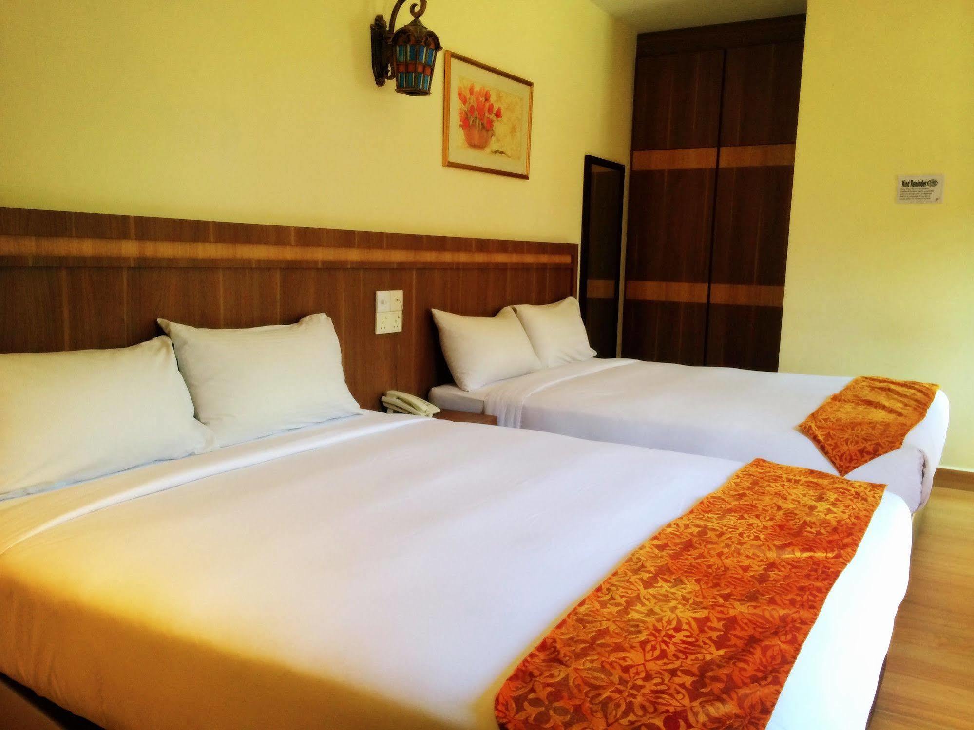 Super Oyo 596 The Vintage Hotel Τζόχορ Μπάχρου Εξωτερικό φωτογραφία